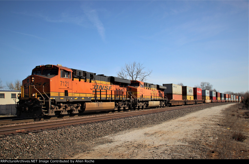 BNSF 7121